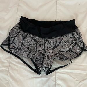 RARE Lululemon Speed Ups Blake and White Print